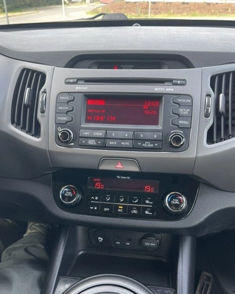 Kia Sportage cena 51500 przebieg: 153000, rok produkcji 2014 z Starachowice małe 596